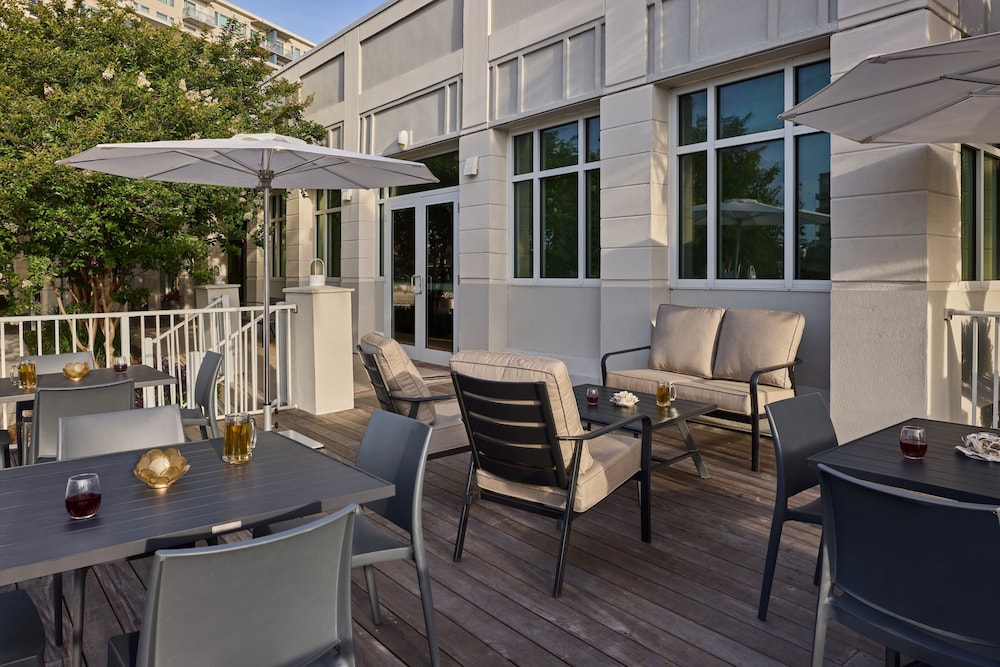 holiday inn express charleston downtown medical area