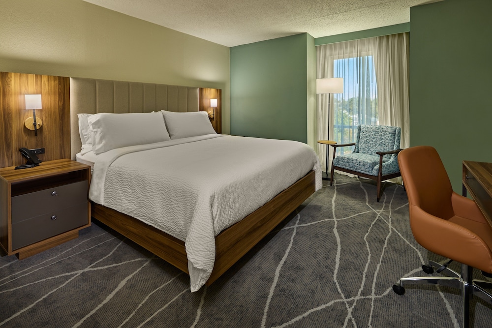 holiday inn express charleston downtown medical area