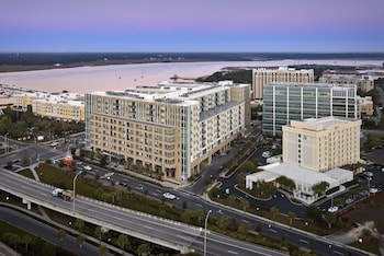 holiday inn express charleston downtown medical area