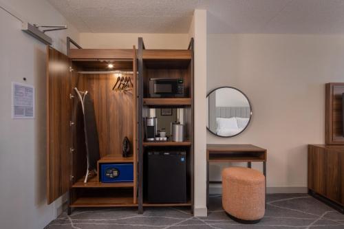 holiday inn express charleston downtown medical area
