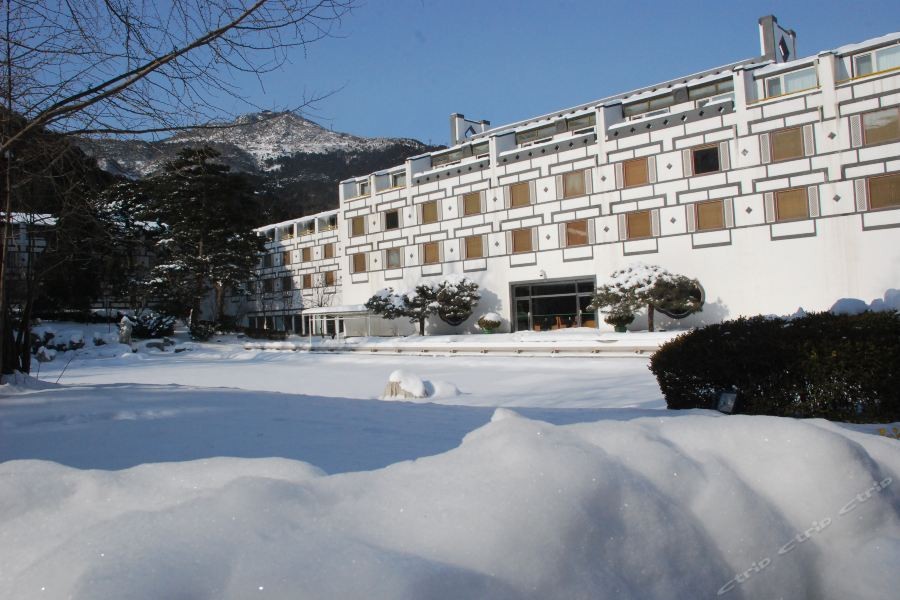 fragrant hill hotel