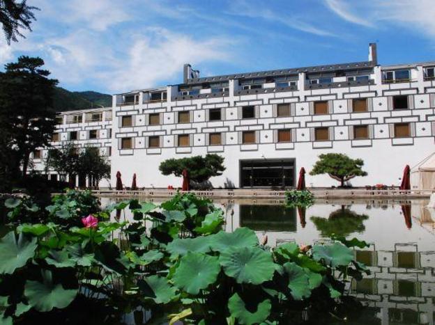 fragrant hill hotel