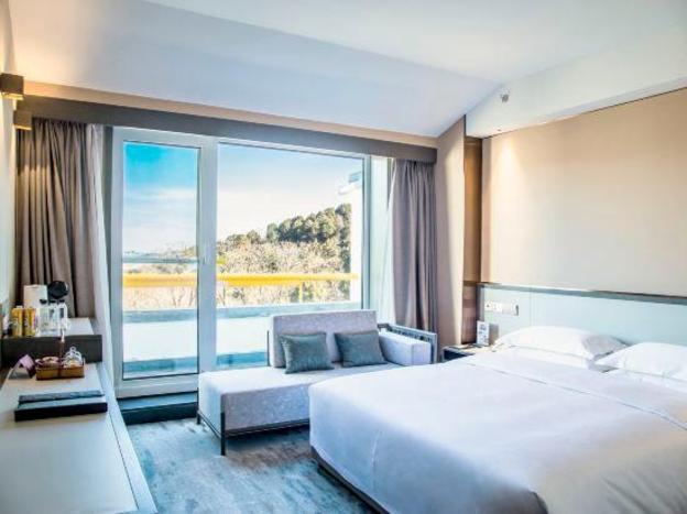 fragrant hill hotel