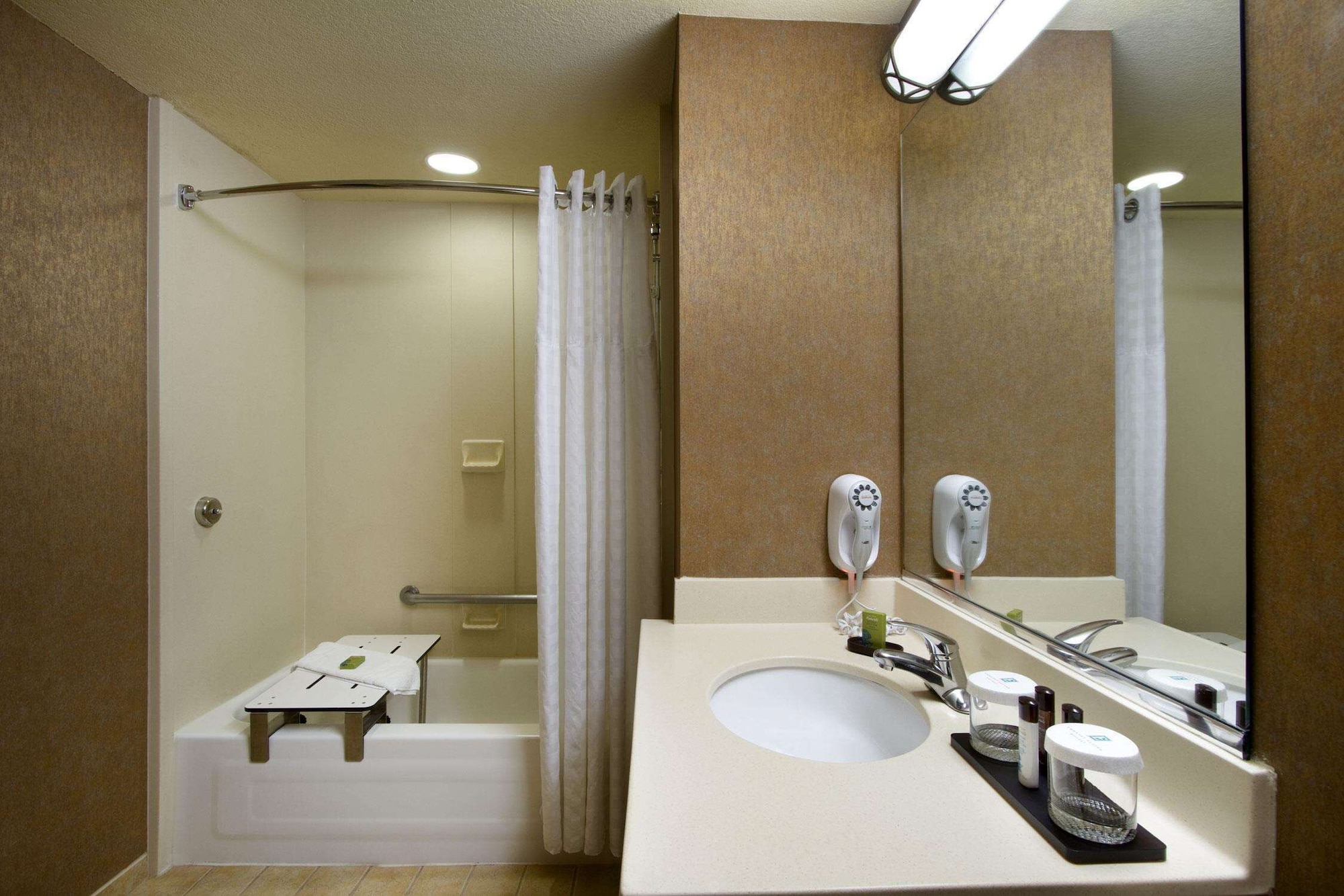 embassy suites by hilton charleston airport convention ctr