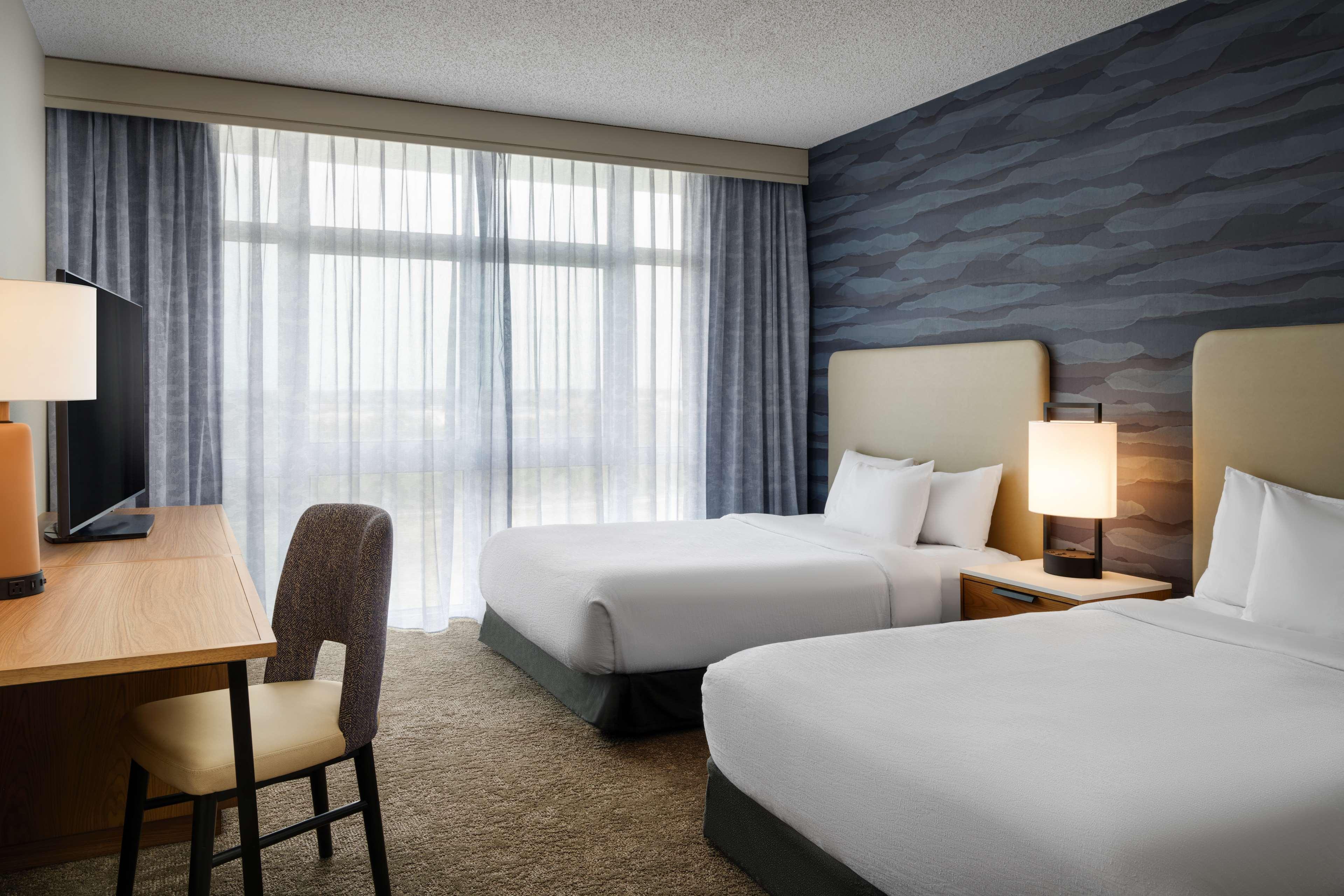 embassy suites by hilton charleston airport convention ctr