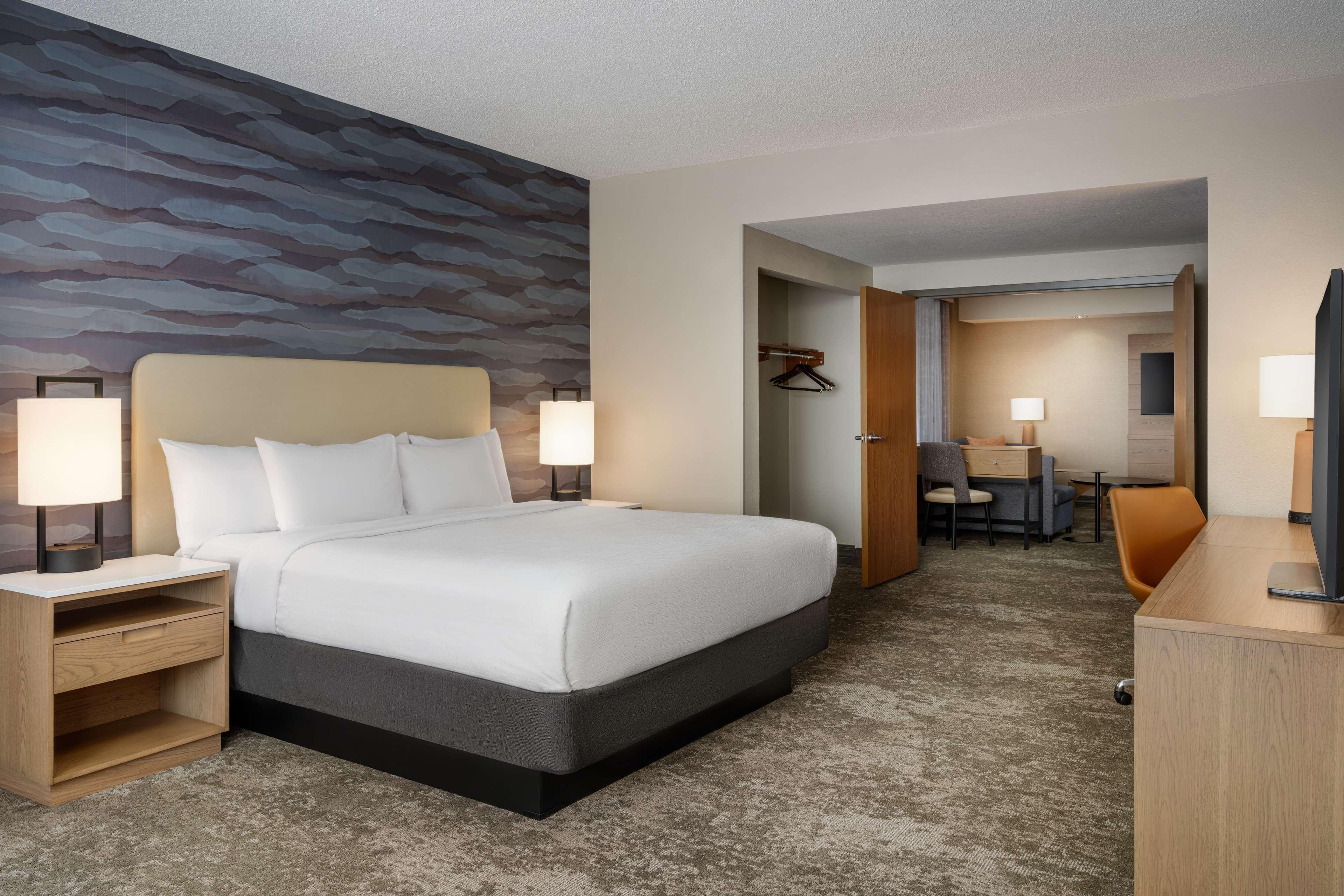 embassy suites by hilton charleston airport convention ctr