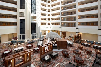 Embassy Suites By Hilton Charleston Airport Convention Ctr,Near Charleston Area Convention Center,4 star