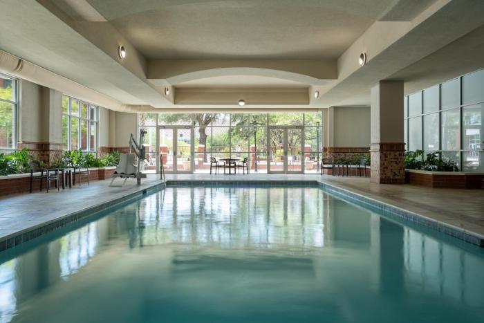 embassy suites by hilton charleston airport convention ctr