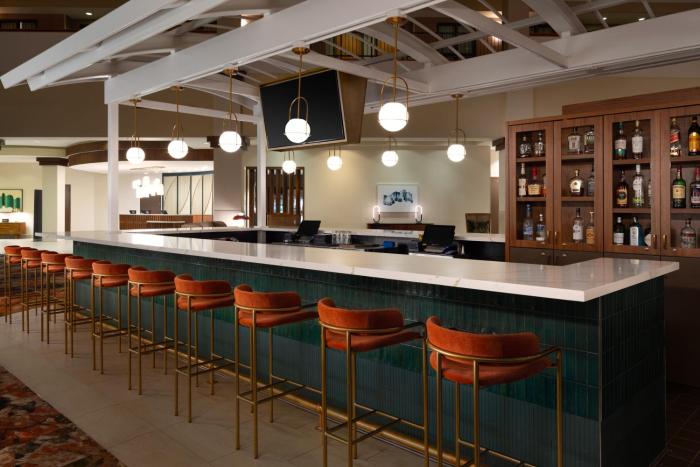 embassy suites by hilton charleston airport convention ctr