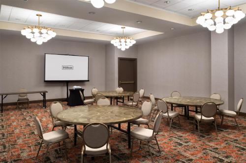 embassy suites by hilton charleston airport convention ctr