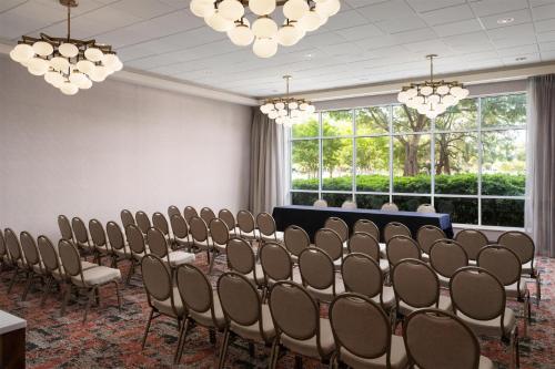 embassy suites by hilton charleston airport convention ctr