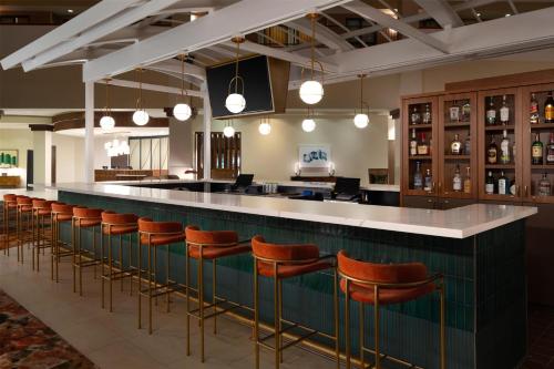 embassy suites by hilton charleston airport convention ctr