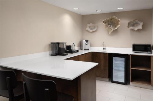 embassy suites by hilton charleston airport convention ctr