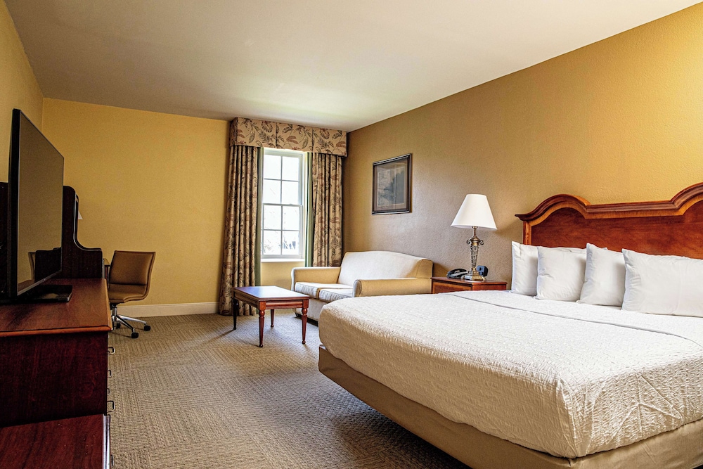 hampton inn charleston historic district