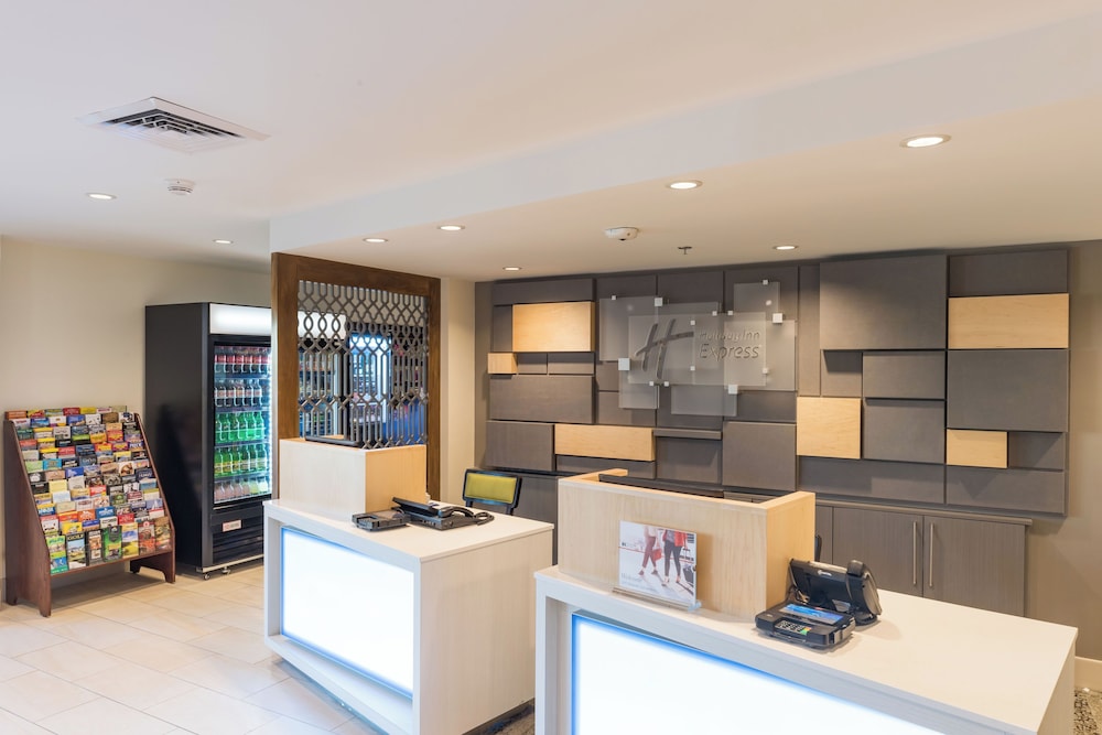 holiday inn express charleston by ihg