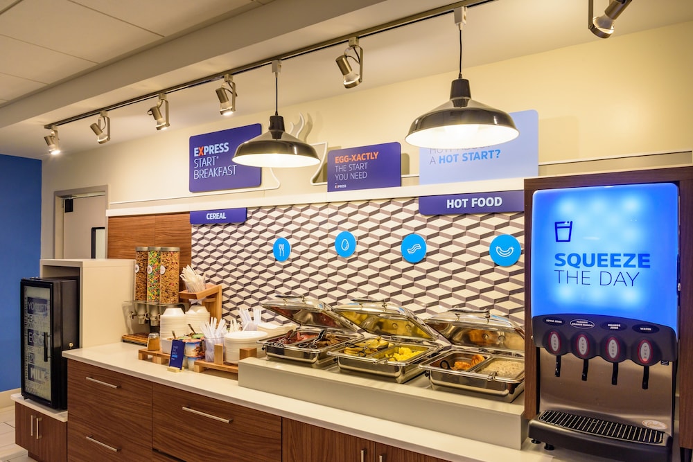holiday inn express charleston by ihg
