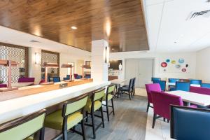 holiday inn express charleston an ihg hotel