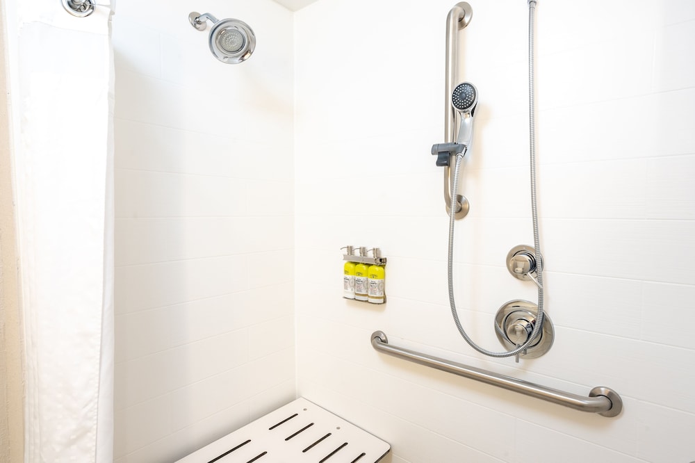 holiday inn express charleston by ihg