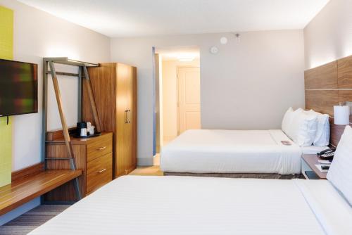 holiday inn express charleston by ihg