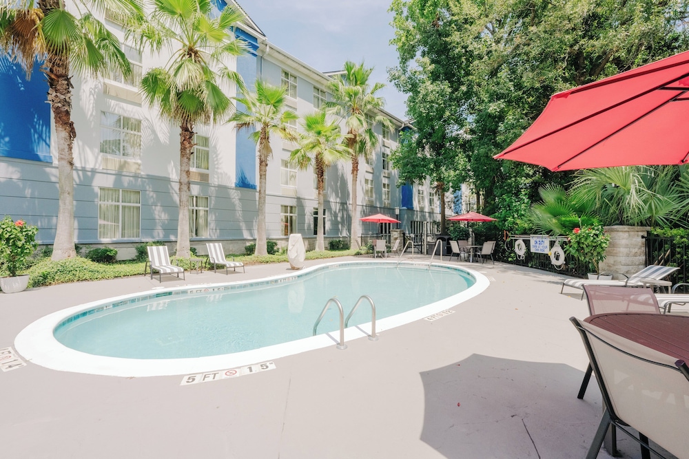 holiday inn express and suites charleston ashley phosphate by ihg