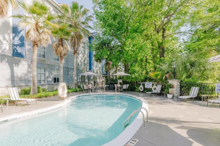 holiday inn express and suites charleston ashley phosphate by ihg