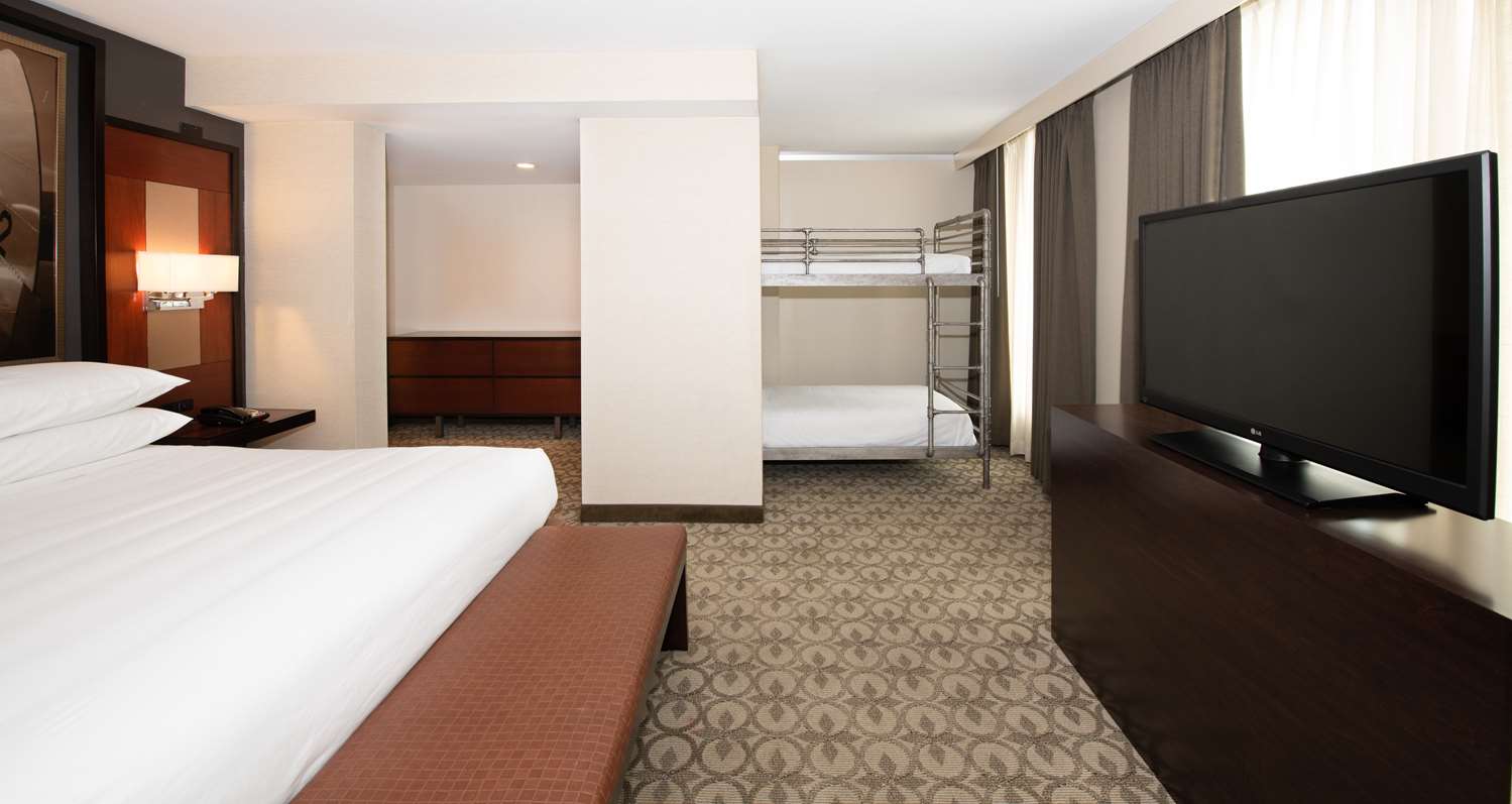 doubletree by hilton hotel and suites charleston airport