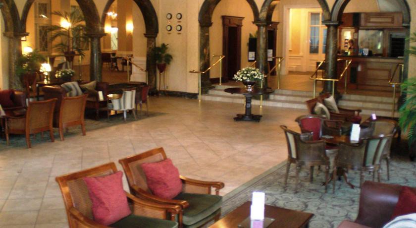 Cairn Hotel,Leeds>>Harrogate,3 star