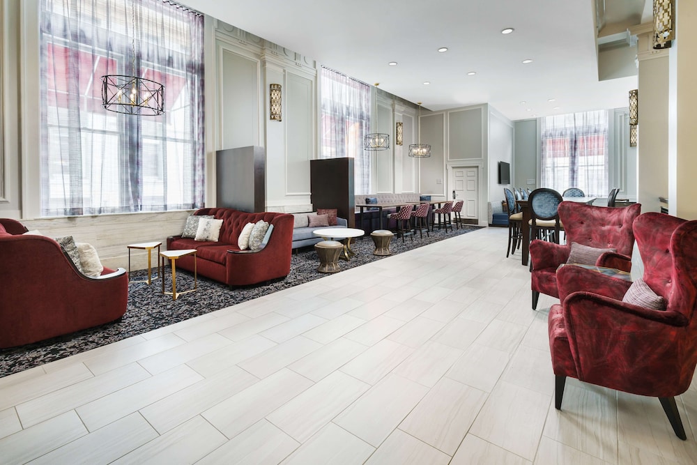 hampton inn and suites baltimore inner harbor