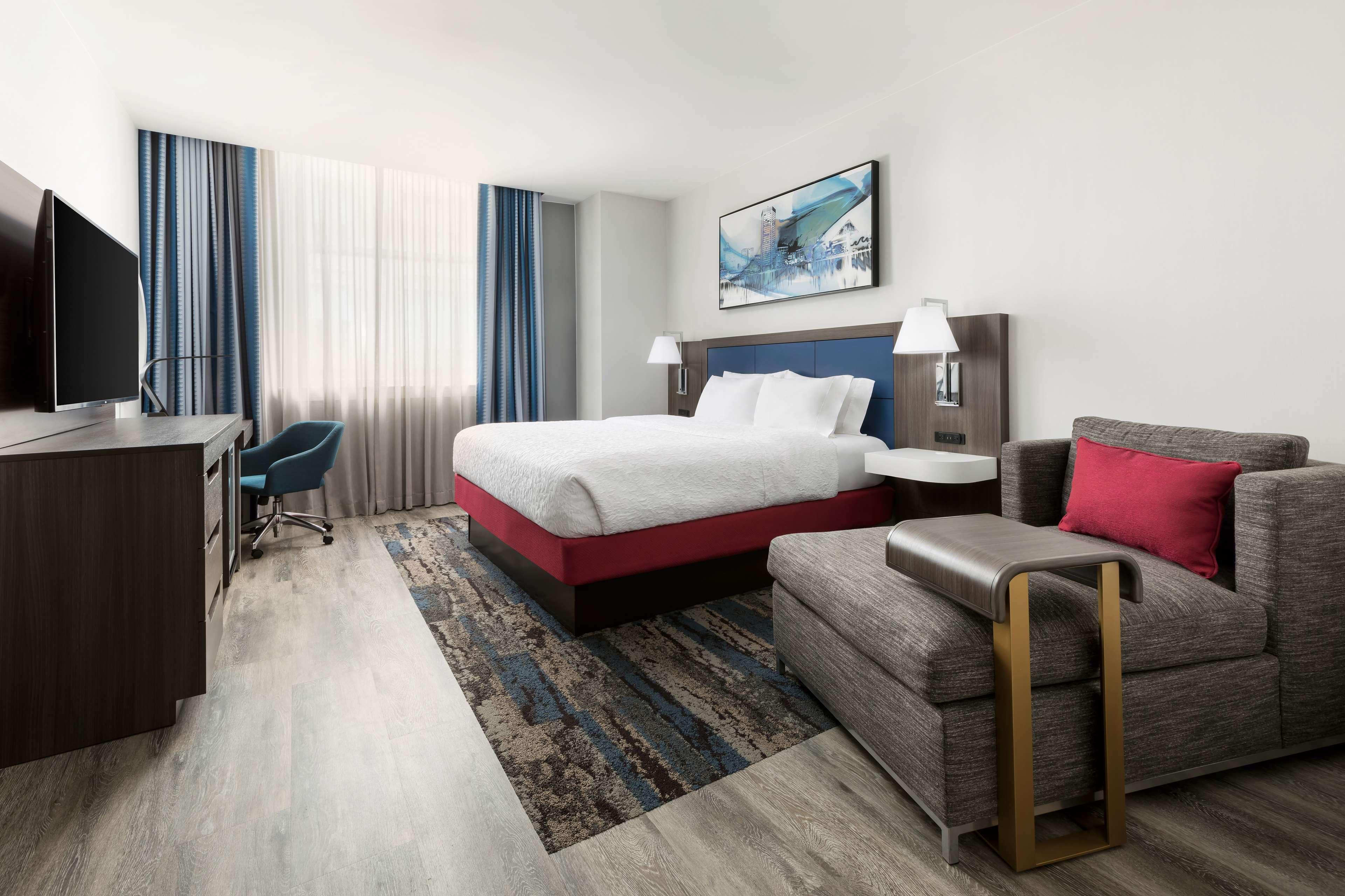 hampton inn and suites baltimore inner harbor