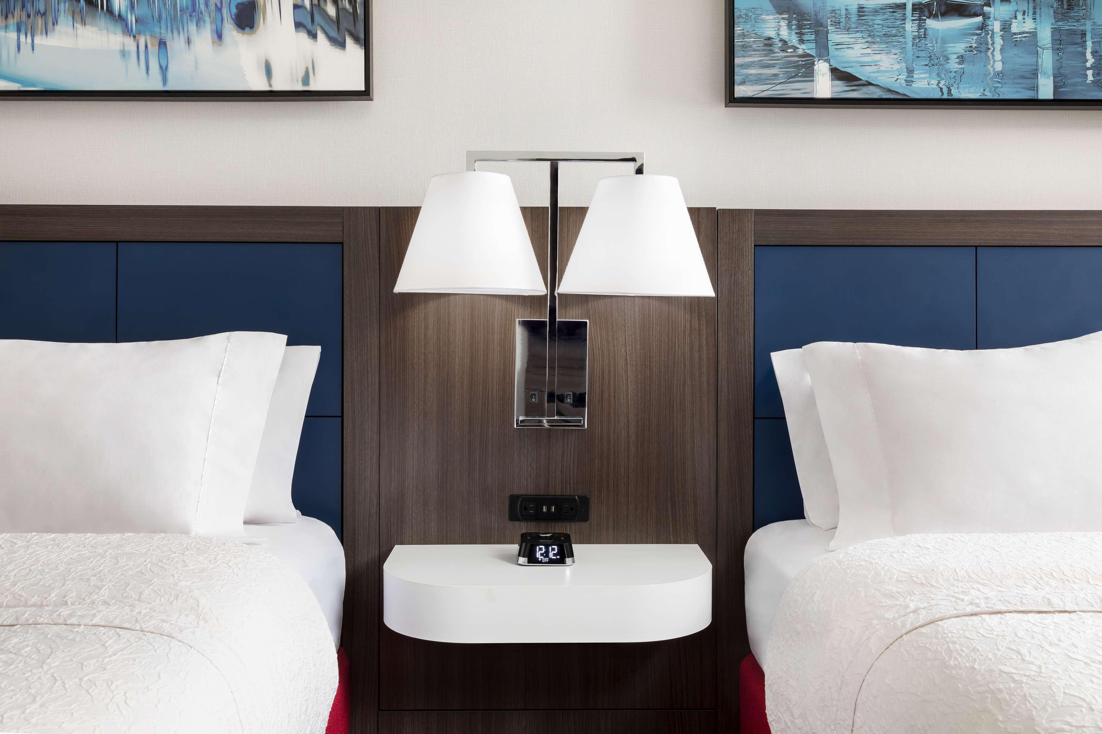 hampton inn and suites baltimore inner harbor