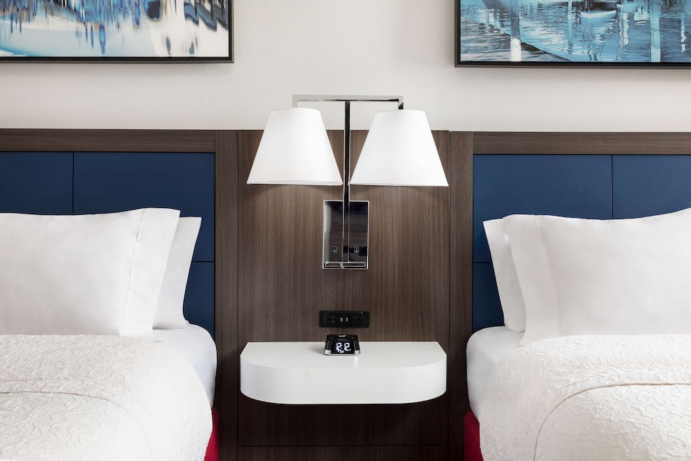 hampton inn and suites baltimore inner harbor