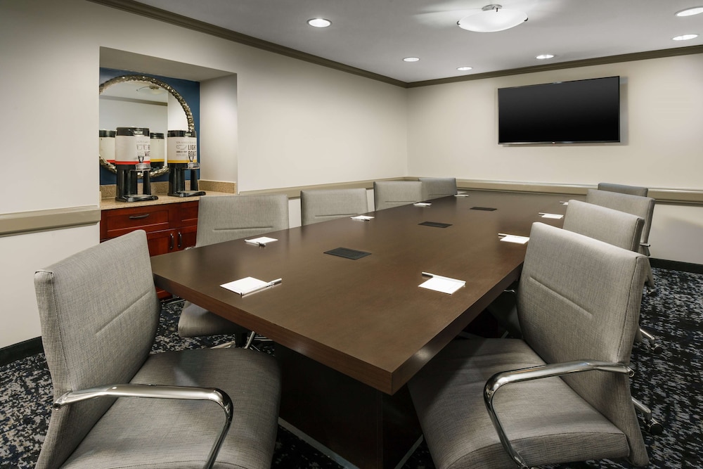 hampton inn and suites baltimore inner harbor