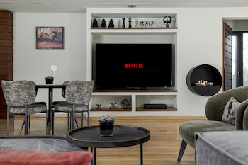 vari voula vouliagmeni