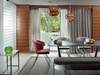 vari voula vouliagmeni