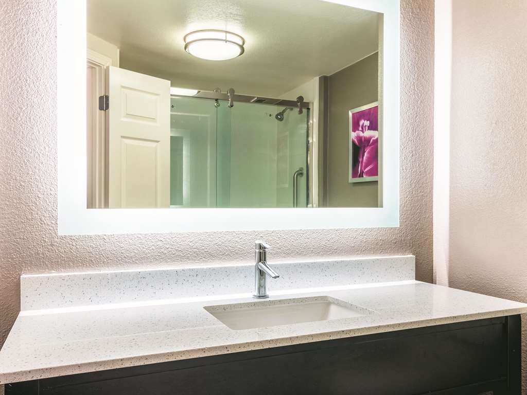 la quinta inn and suites by wyndham shreveport airport