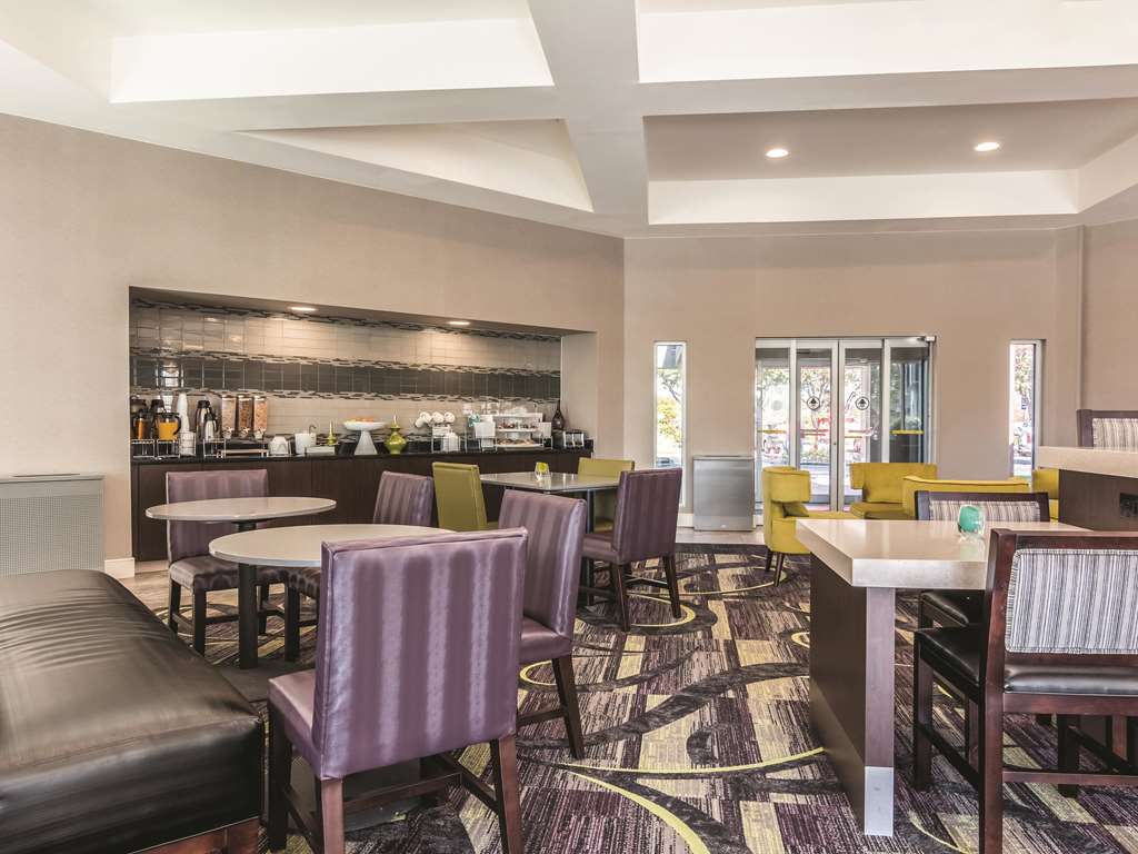 la quinta inn and suites by wyndham shreveport airport