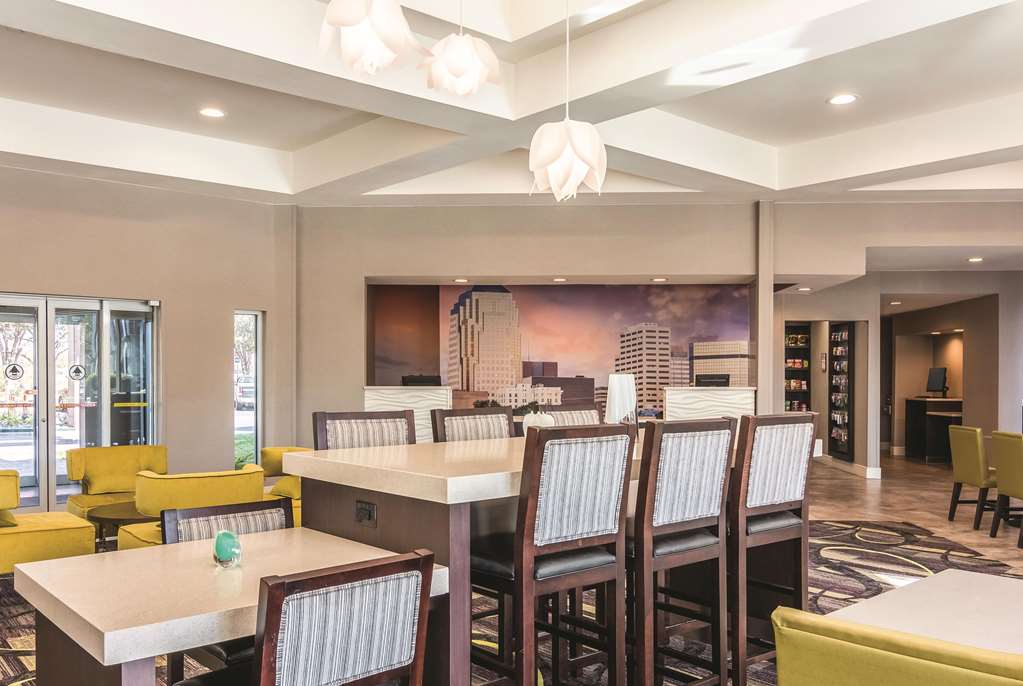 la quinta inn and suites by wyndham shreveport airport