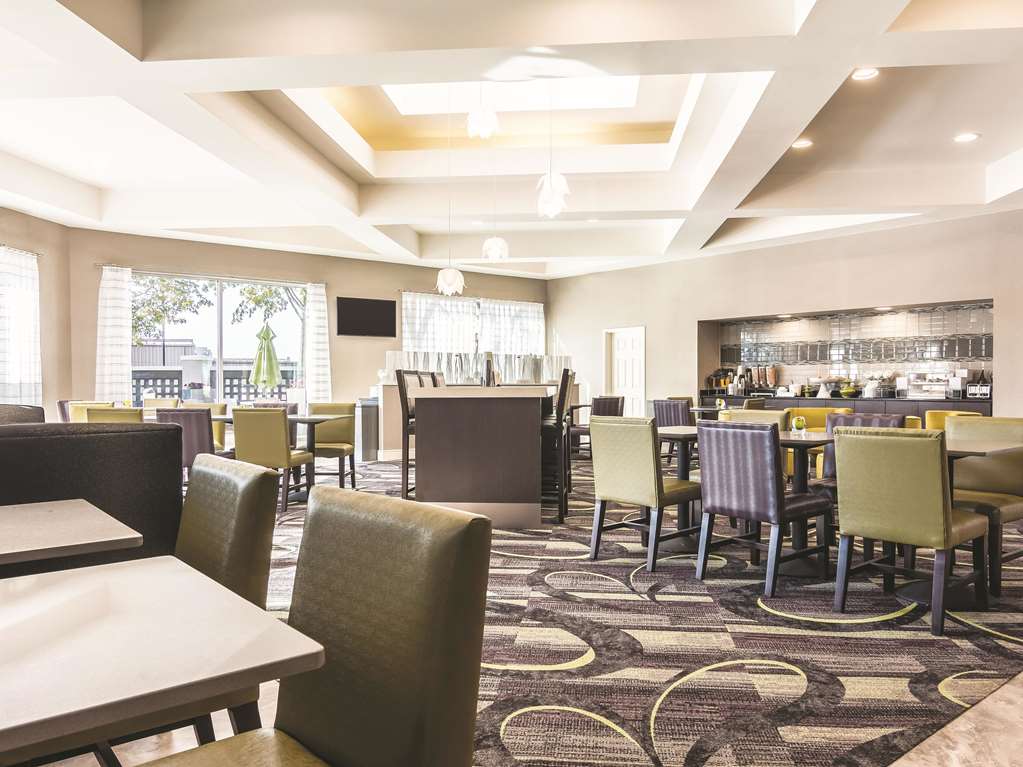 la quinta inn and suites by wyndham shreveport airport