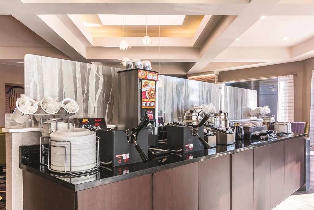 la quinta inn and suites by wyndham shreveport airport
