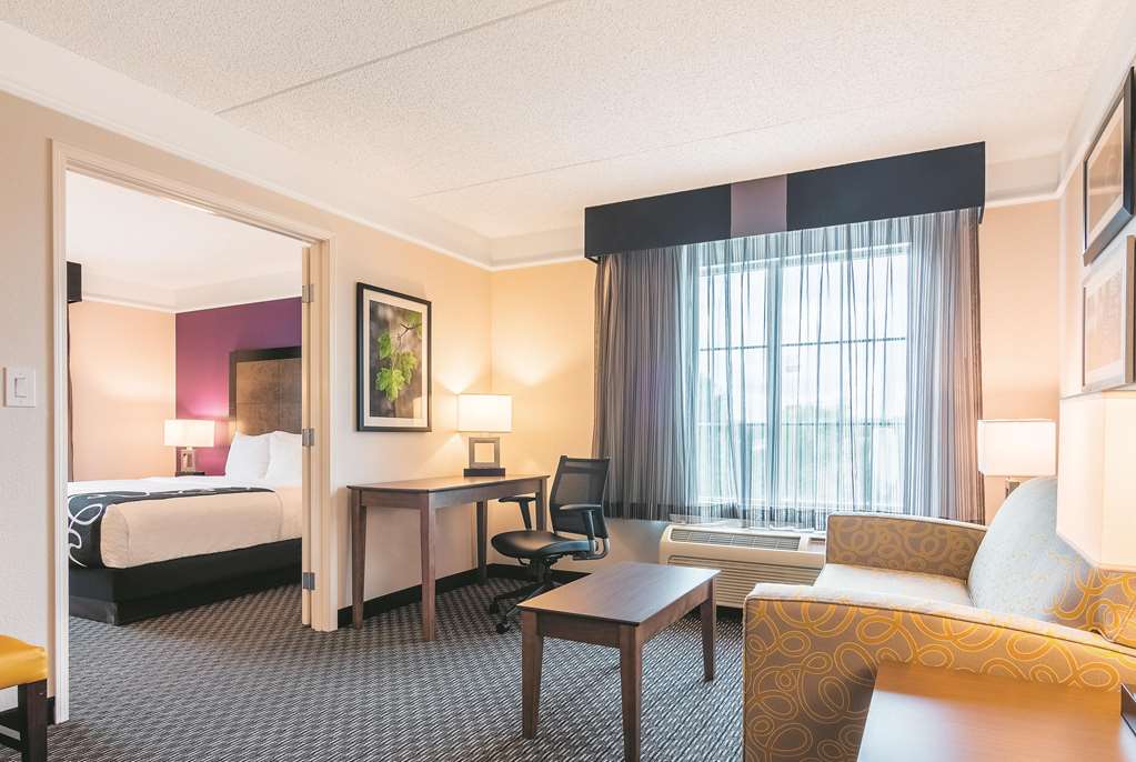 la quinta inn and suites by wyndham shreveport airport