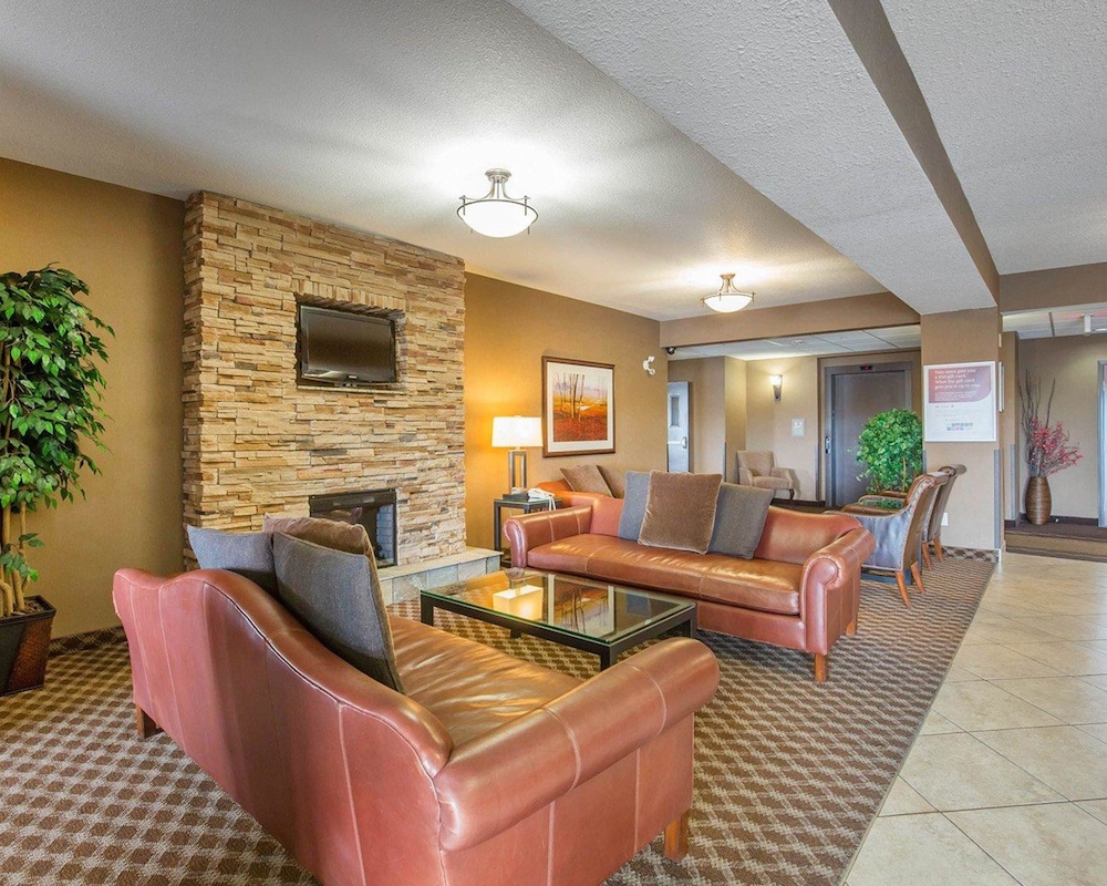 comfort inn and suites