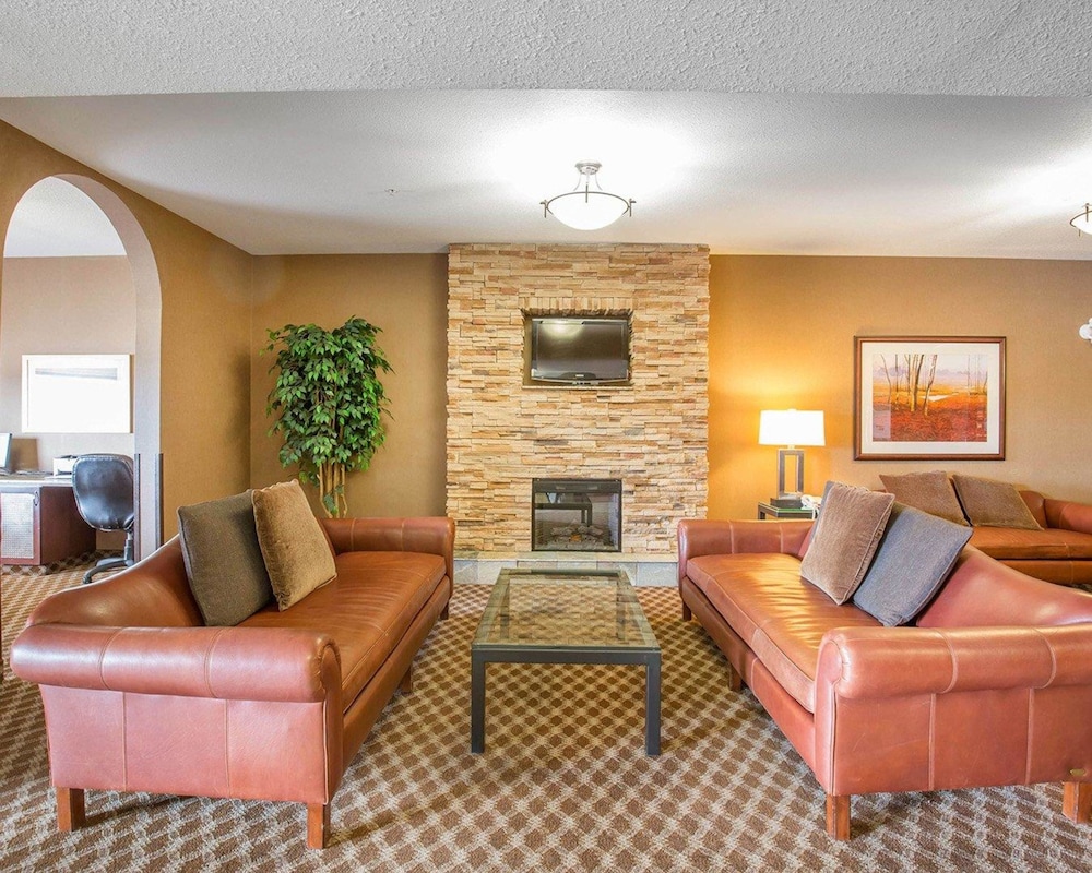 comfort inn and suites