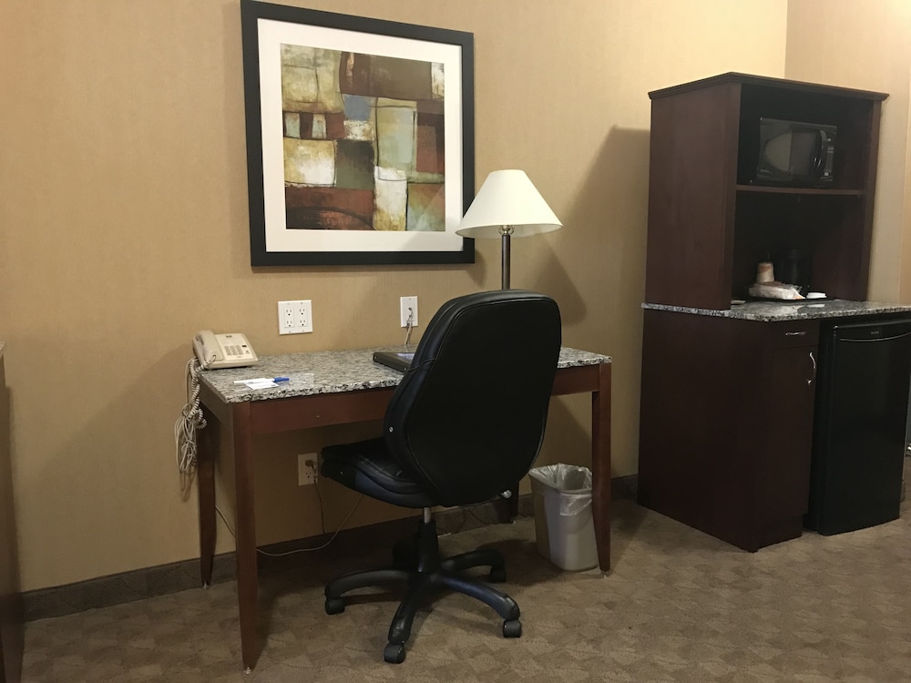 comfort inn and suites