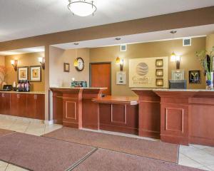 comfort inn and suites