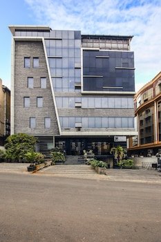 hotel mint ebony
