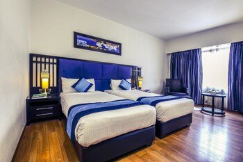 hotel mint ebony