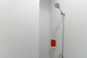 reddoorz plus kapuk business park