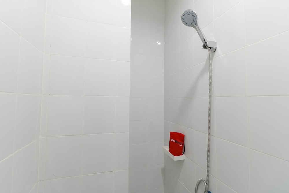 reddoorz plus kapuk business park