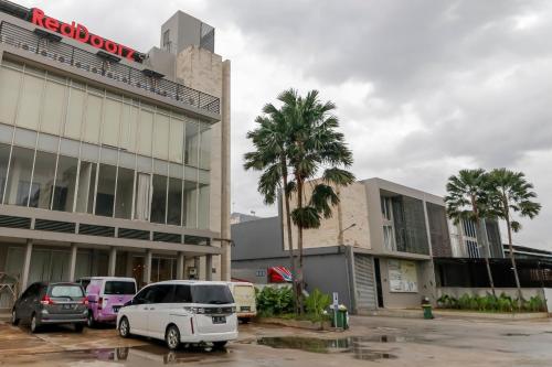 reddoorz plus kapuk business park