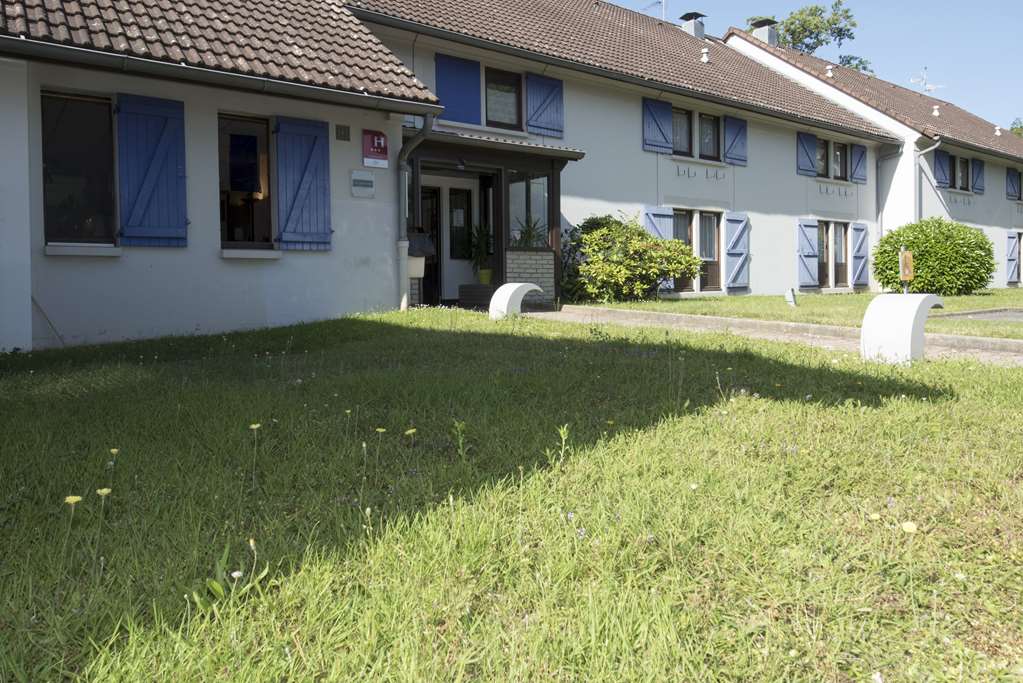 kyriad geneve saint genis pouilly